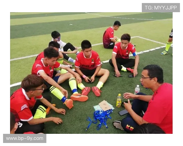 秦皇岛足球表演精彩纷呈 点燃球迷热情展现足球魅力与城市风采